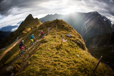 Mointainbiker am Kitzsteinhorn | © Schultheiss